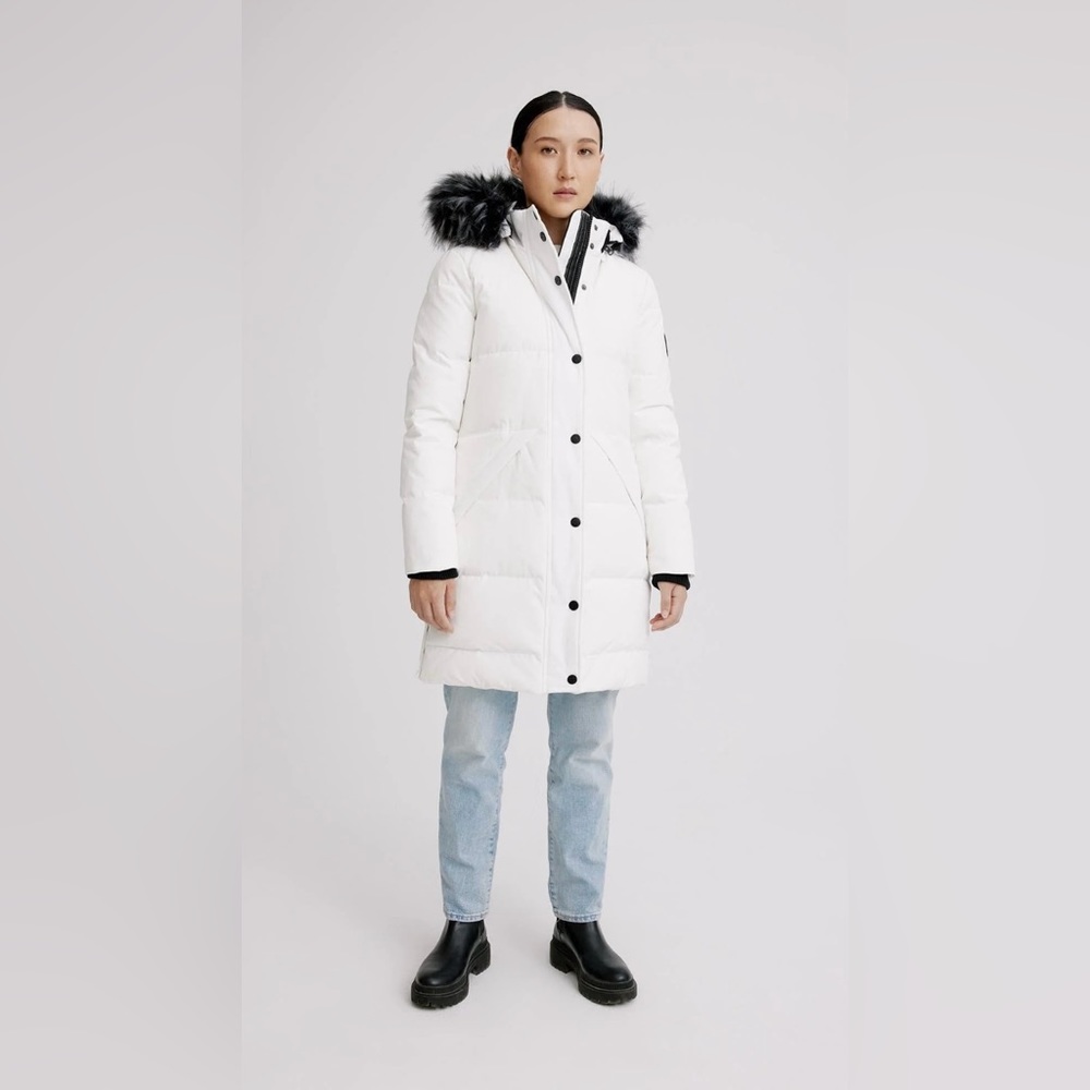NWOT Arctic Expedition White Down Parka w/Removable Faux Fur Hood